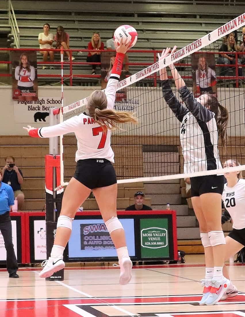 FHS volleyball makes second round of State Playoffs