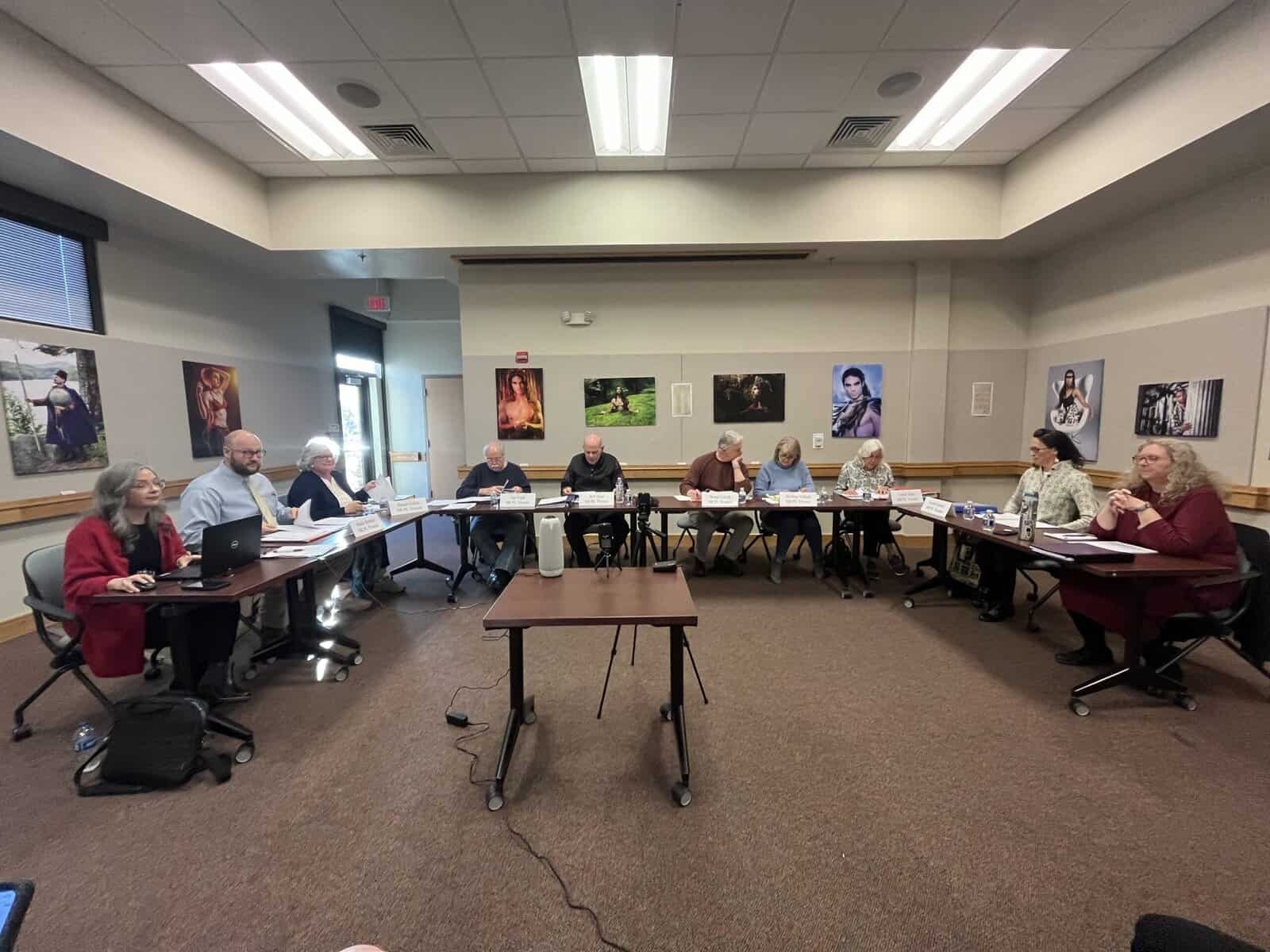 Library trustees affirm support for leadership of county commissioners