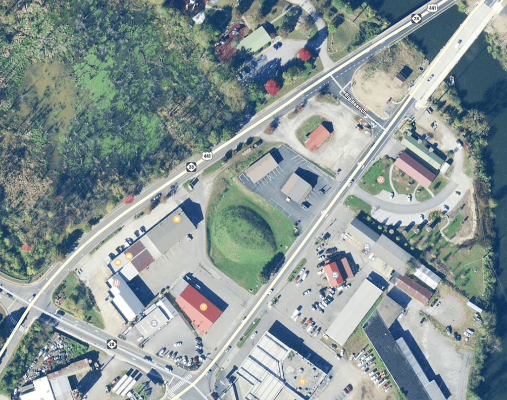 Aerial image showcasing Noquisiyi neighborhood in Macon, highlighting local streets and buildings.