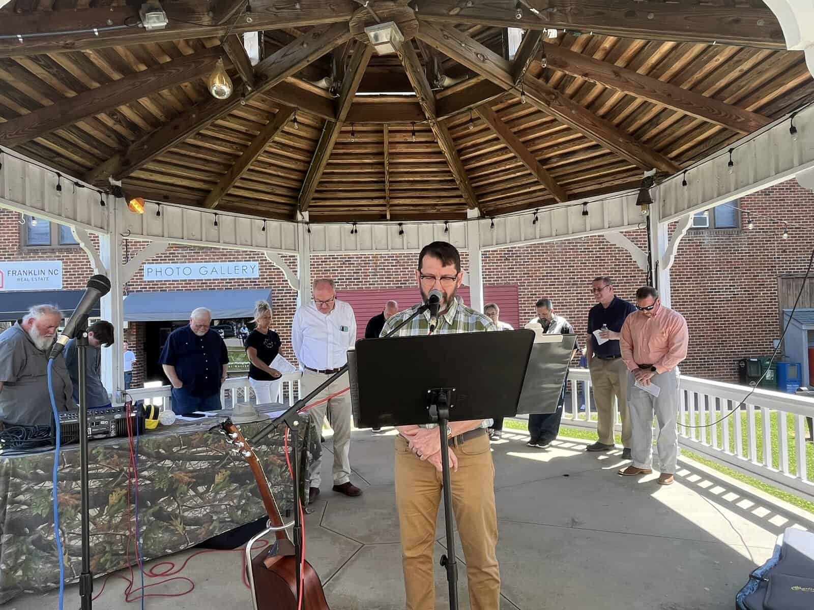 Community observes National Day of Prayer