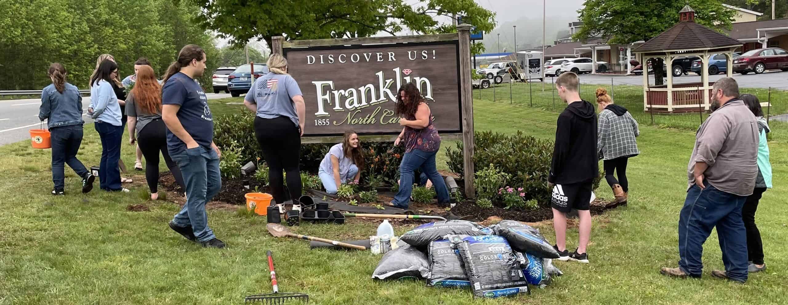 Franklin Garden Club + student involvement = beautification