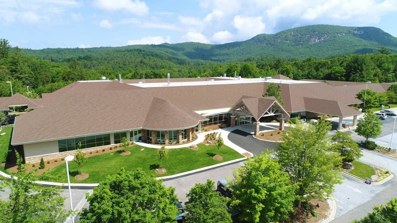 Board supports new housing in Highlands