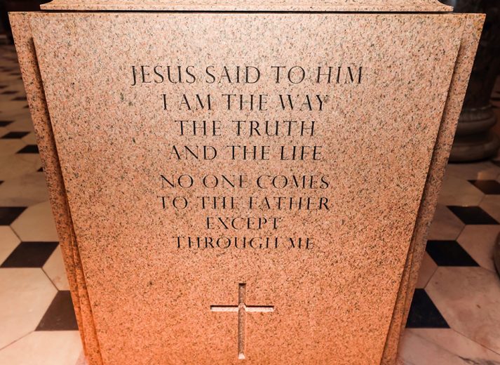 Rev. Graham statue unveiled at U.S. Capitol honoring his legacy and faith.