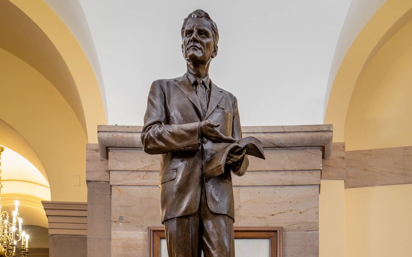 Rev. Graham statue is unveiled at U.S. Capitol