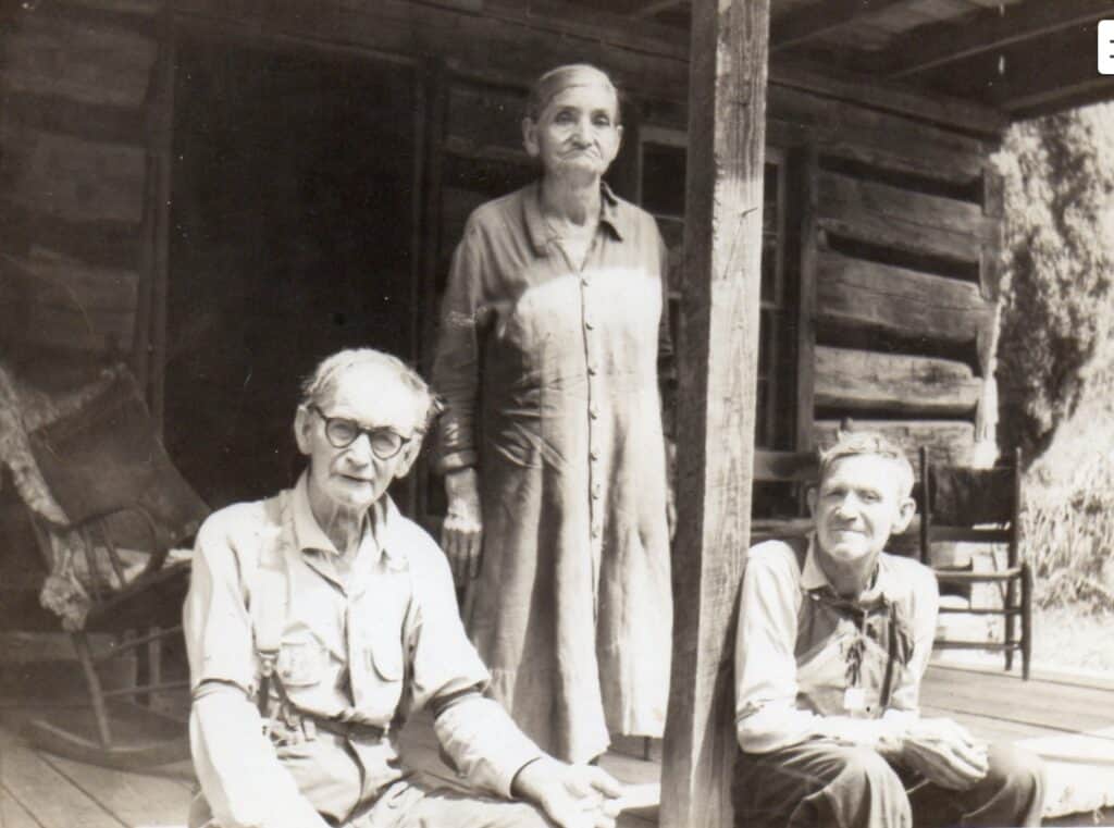 Historic family portrait in Macon’s historic district.