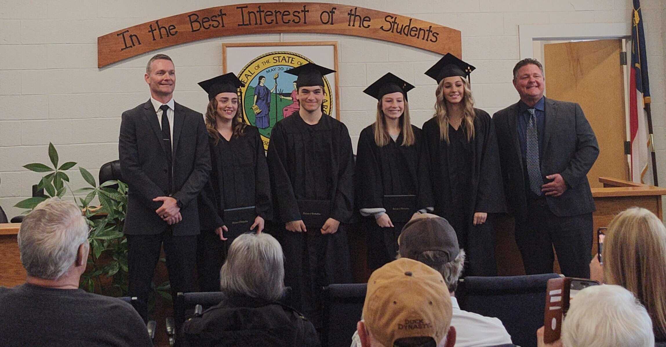 Macon Virtual Academy holds graduation