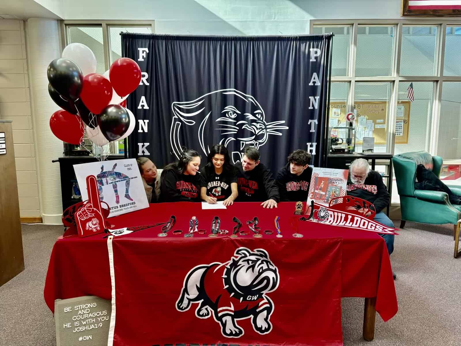 FHS’ Bradford, Bowles to compete at collegiate level