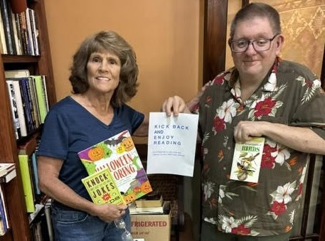 Women’s Club library donation