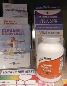 Psyllium husks supplement promoting healthy digestion, bowel regularity, and gut detoxification. Ide.