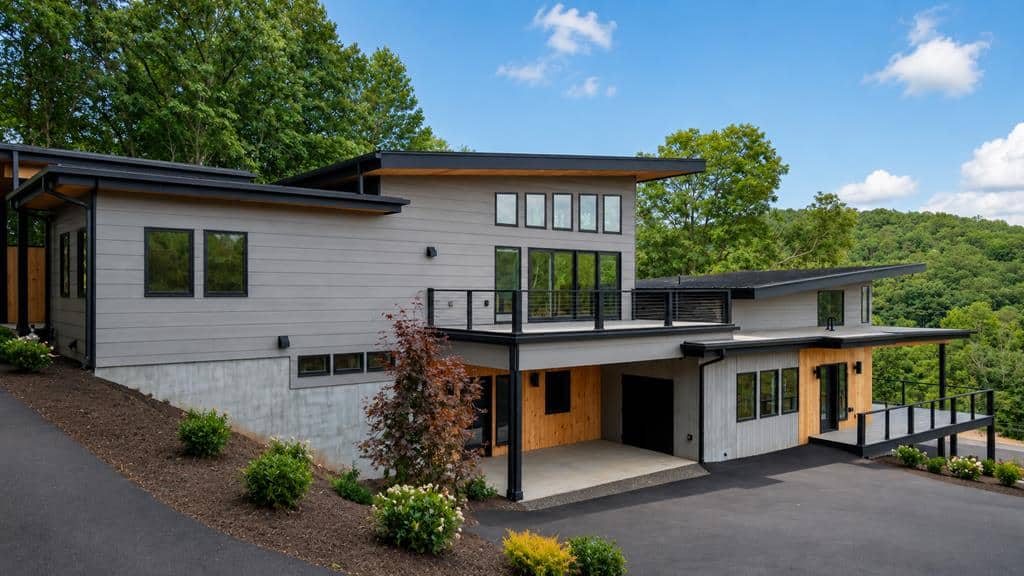 Chamber welcomes River Green Condominiums
